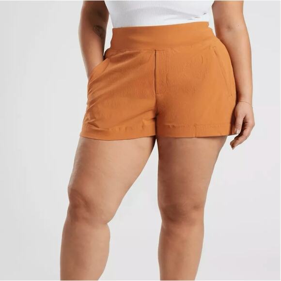 ATHLETA NWT Trekkie North Short in Rust Brown // 24 - Picture 1 of 12